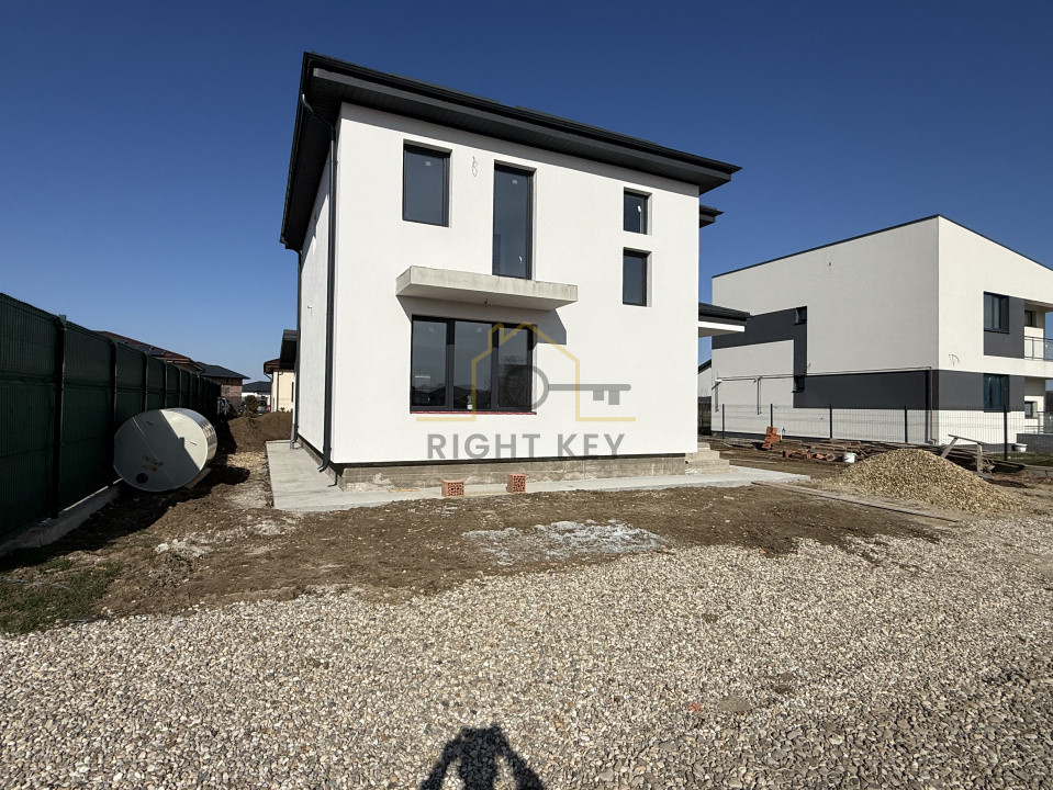 Casa moderna in zona rezidentiala! 4 camere, teren 560mp! Comision 0%!