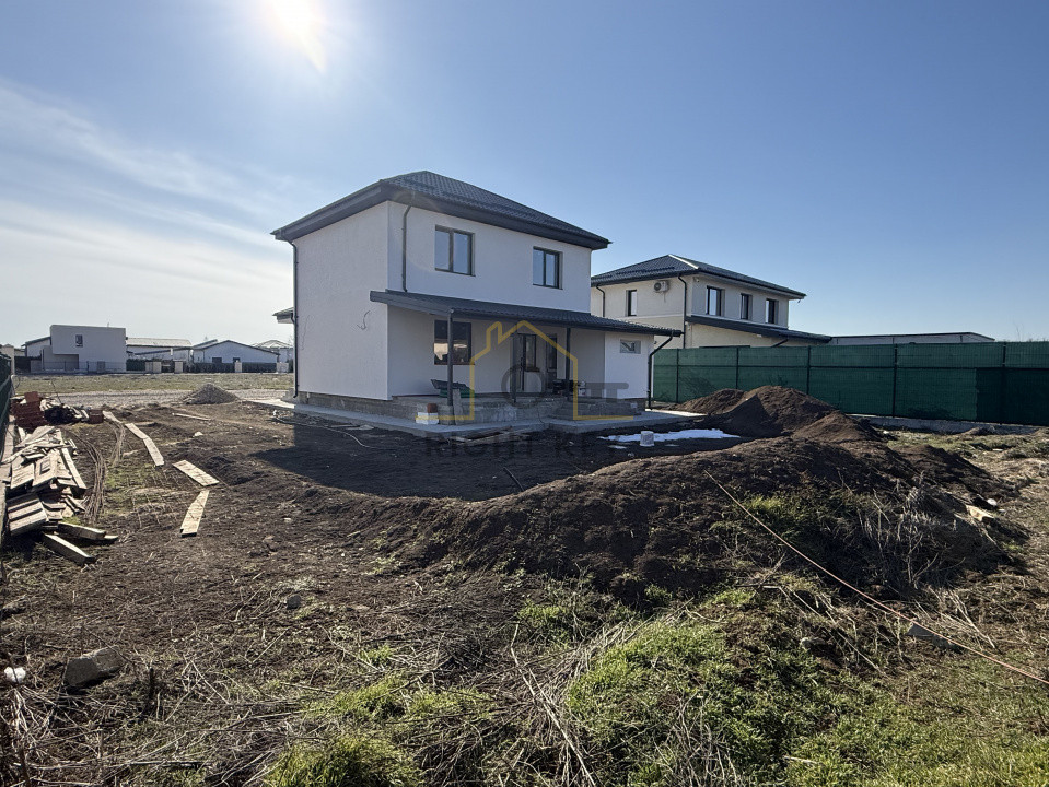 Casa moderna in zona rezidentiala! 4 camere, teren 560mp! Comision 0%!