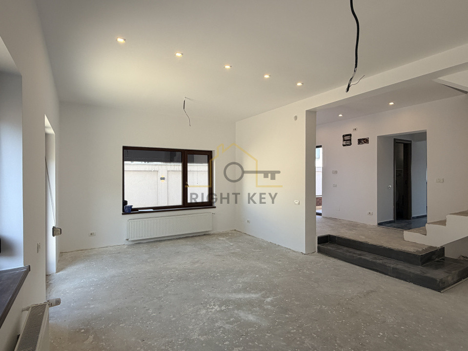 Oportunitate!Duplex 4 cam, 125mp, asfalt, toate utilitățile!Comision0%