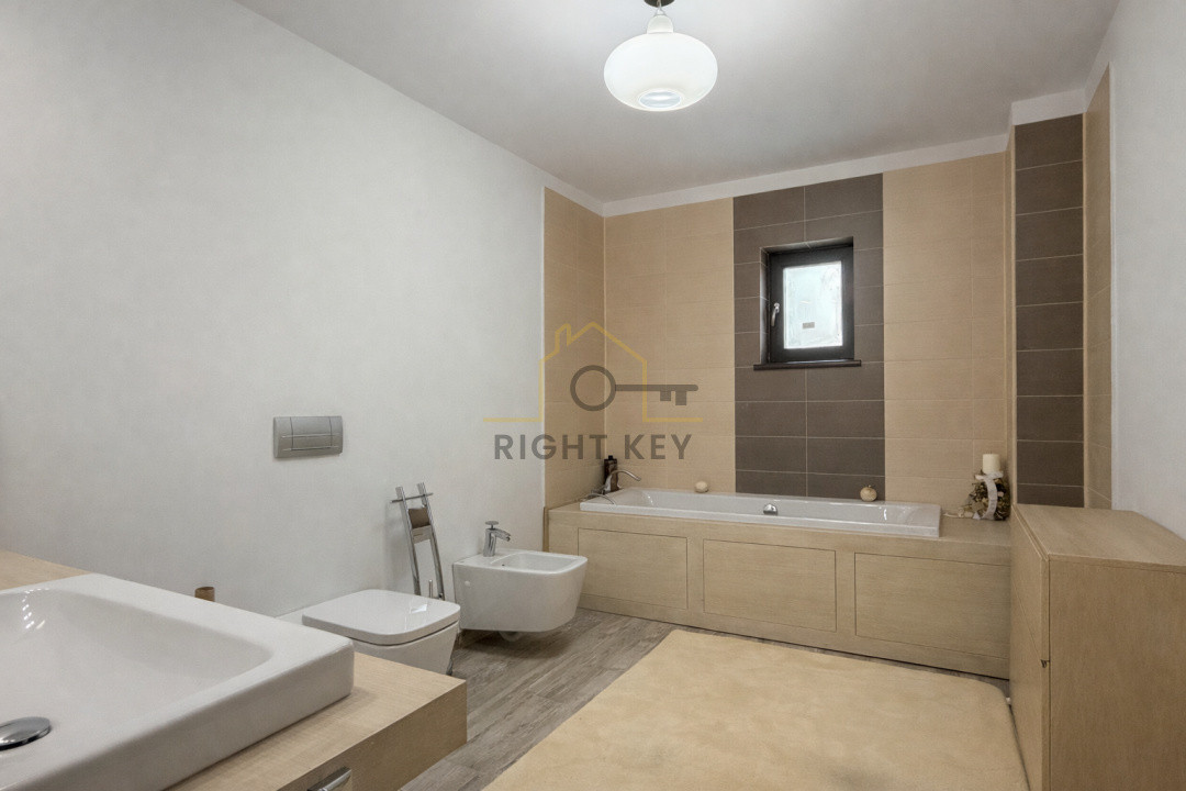 Vila Smart, Premium, 327mpu, 1000mpt, mobilata si utilata, 18kw!