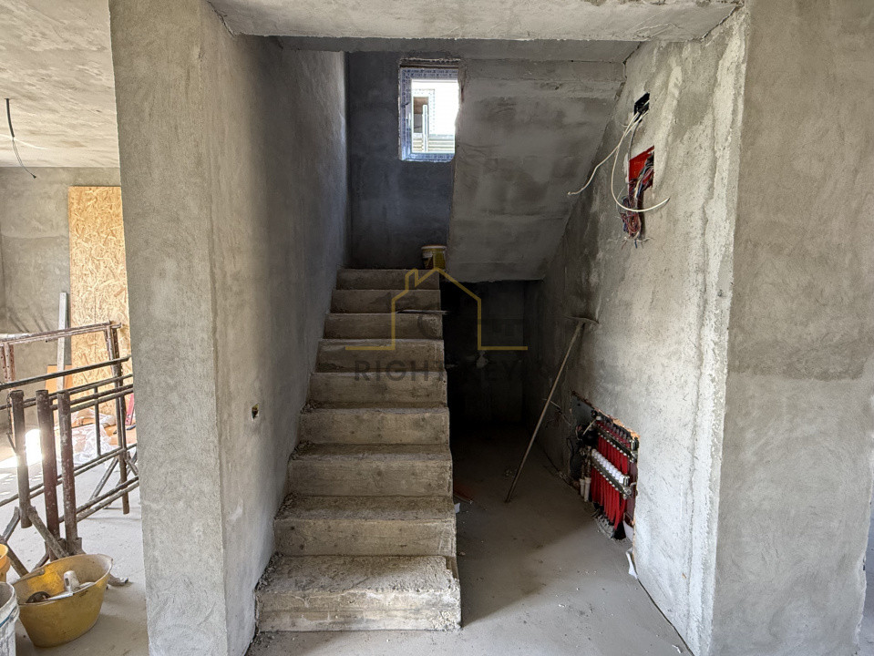 Casa Noua Ciorogarla, P+1+Pod, 5 Cam, STB, Utilitati, Comision 0%!