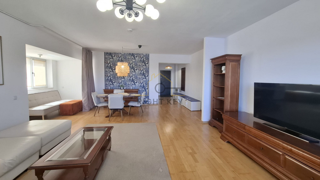 Apartament 3 camerere, 93 mp utili Lake View Supeb /  Parcare Subterana