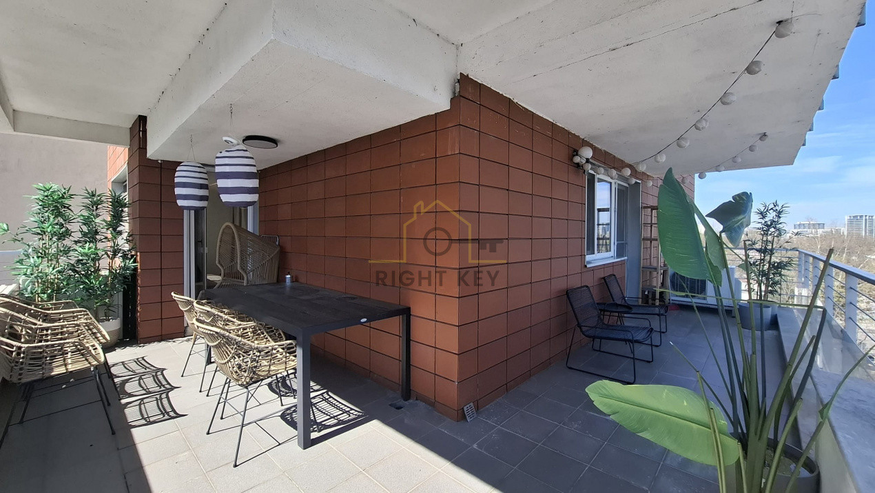 Apartament 3 camerere, 93 mp utili Lake View Supeb /  Parcare Subterana