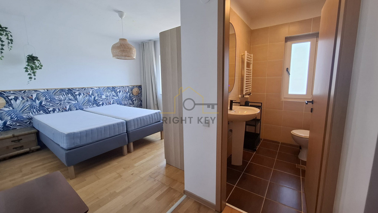 Apartament 3 camerere, 93 mp utili Lake View Supeb /  Parcare Subterana