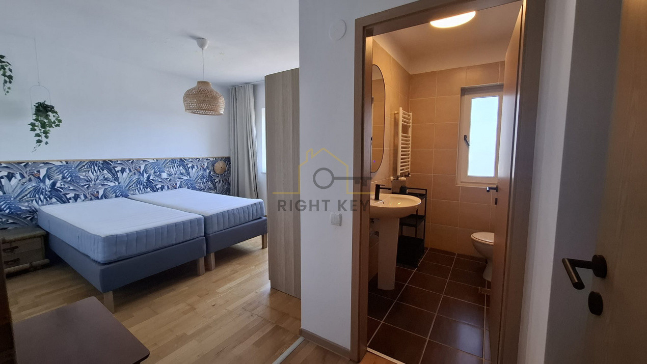 Apartament 3 camerere, 93 mp utili Lake View Supeb /  Parcare Subterana