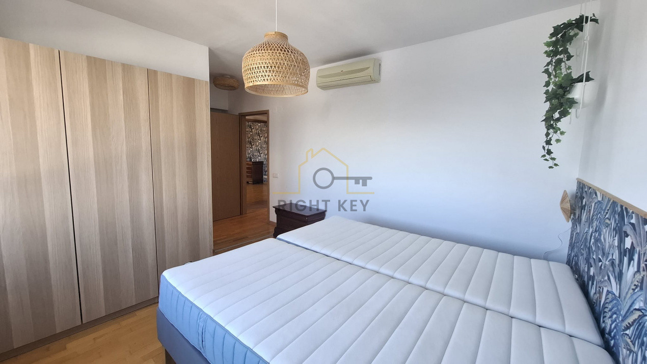 Apartament 3 camerere, 93 mp utili Lake View Supeb /  Parcare Subterana