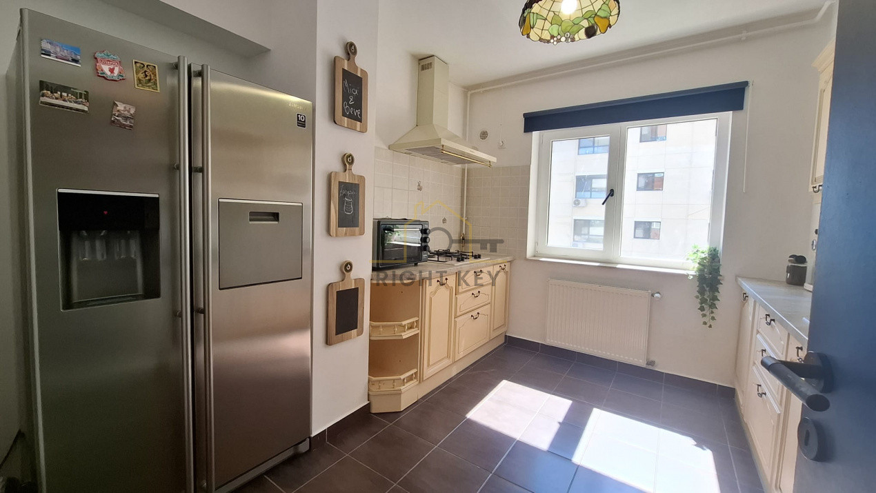 Apartament 3 camerere, 93 mp utili Lake View Supeb /  Parcare Subterana
