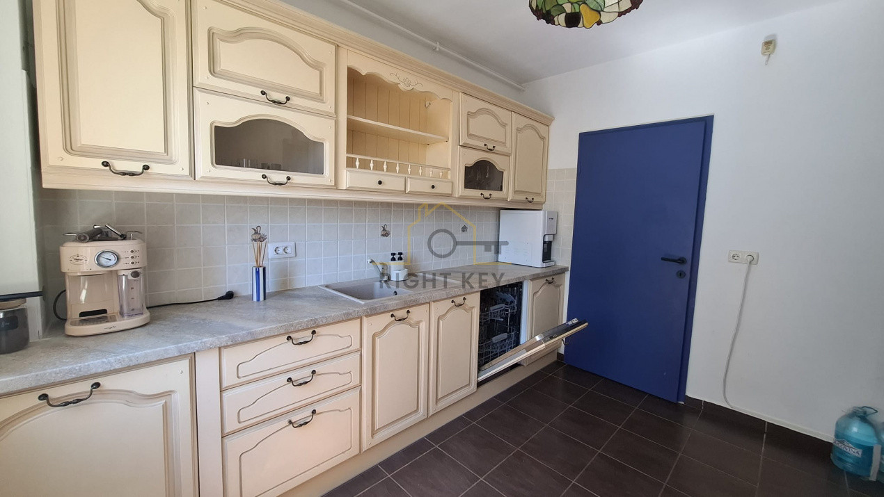 Apartament 3 camerere, 93 mp utili Lake View Supeb /  Parcare Subterana