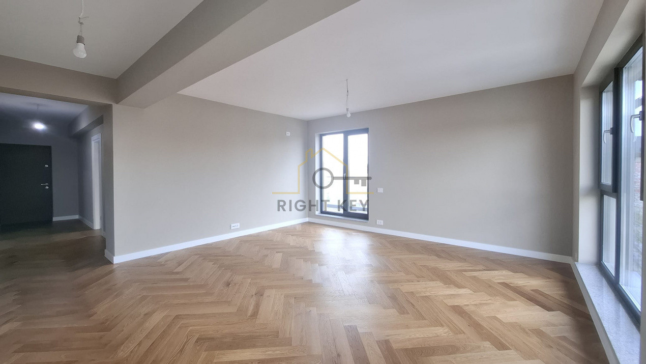 Apartament 3 camere in ansamblu nou/ 85 mp+ terasa 12mp/ Comision 0%