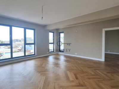 Apartament 3 camere in ansamblu nou/ 85 mp+ terasa 12mp/ Comision 0%