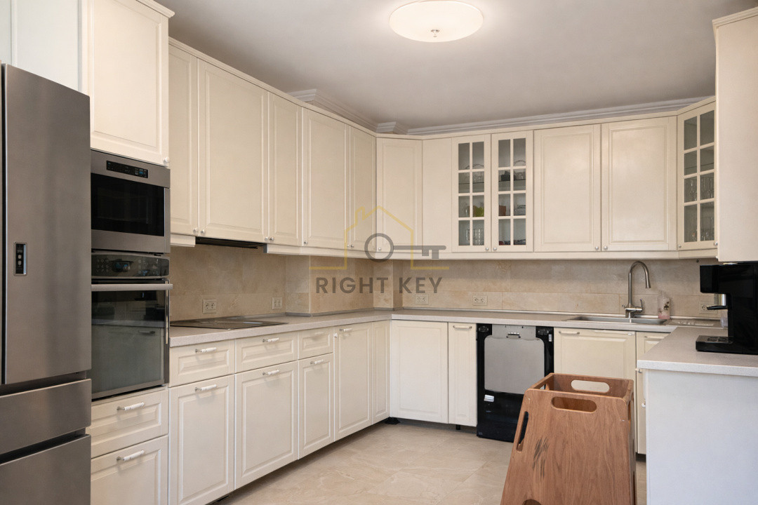 Oportunitate! Vilă P+1, piscină, pompă, panouri, mobilată și utilata! 