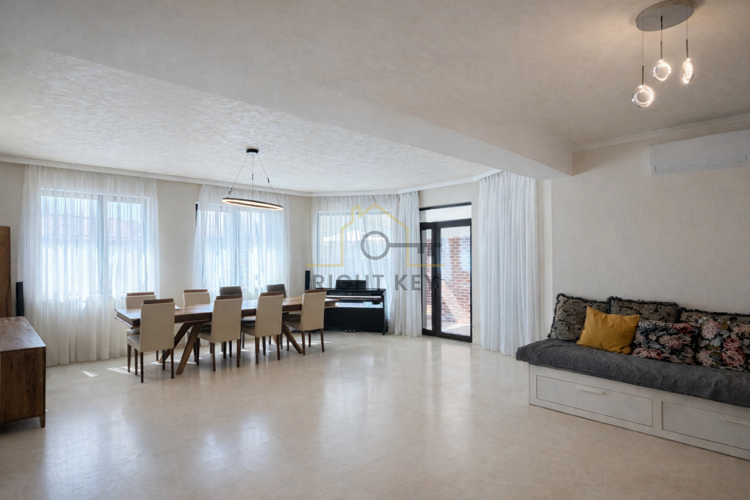 Oportunitate! Vilă P+1, piscină, pompă, panouri, mobilată și utilata! 