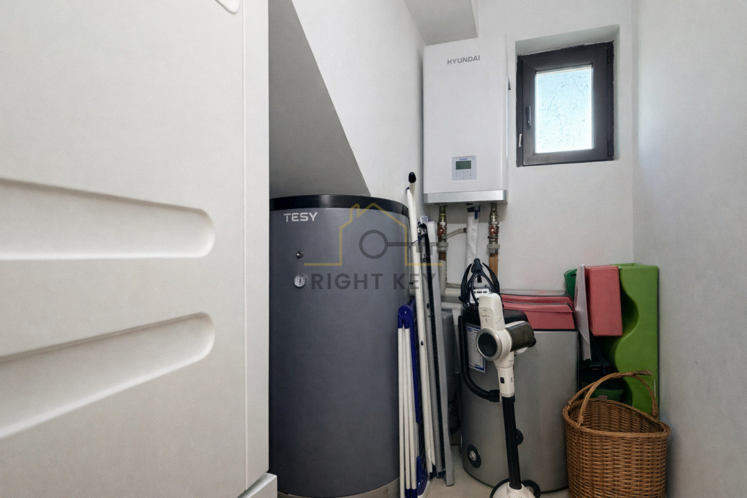 Oportunitate! Vilă P+1, piscină, pompă, panouri, mobilată și utilata! 