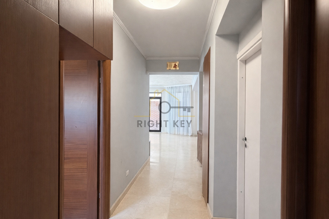 Oportunitate! Vilă P+1, piscină, pompă, panouri, mobilată și utilata! 