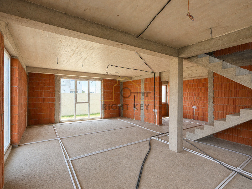 Casa P+1, 4 cam, 350mp teren, toate utilitatile, la rosu! Comision 0%