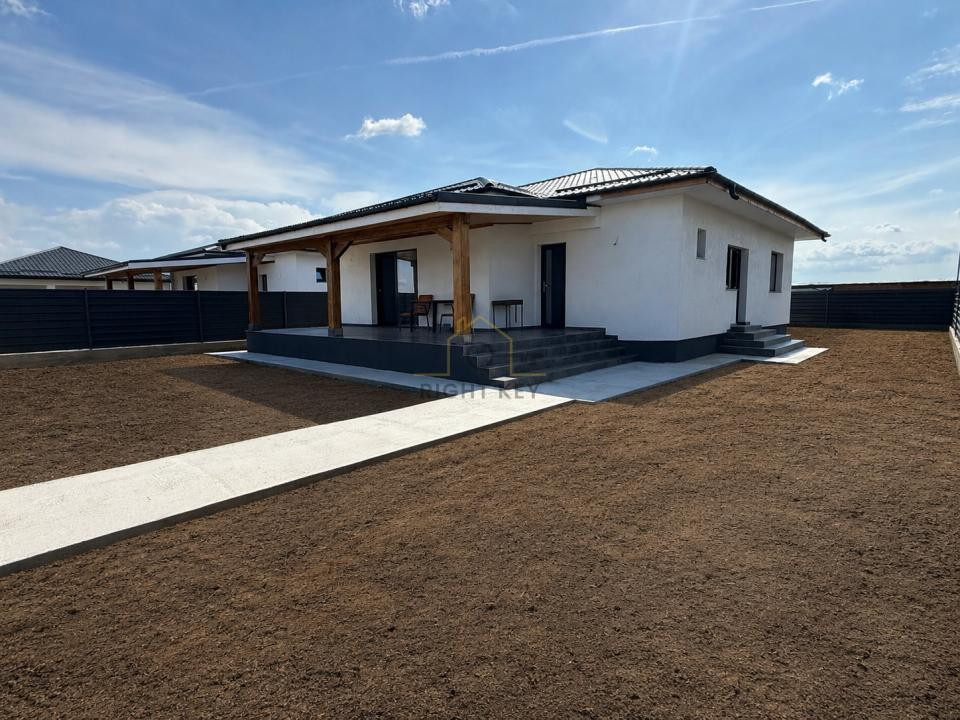 Casa P+Pod, 4 Camere, Placa de beton, STB, Teren 450mp! Comision 0%