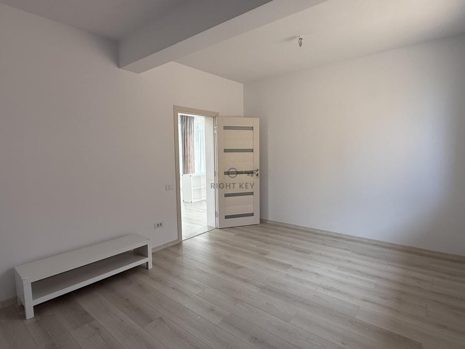 Casa Parter+Pod, 3 Camere, T: 500mp, Cartier Rezidential! Comision 0%!