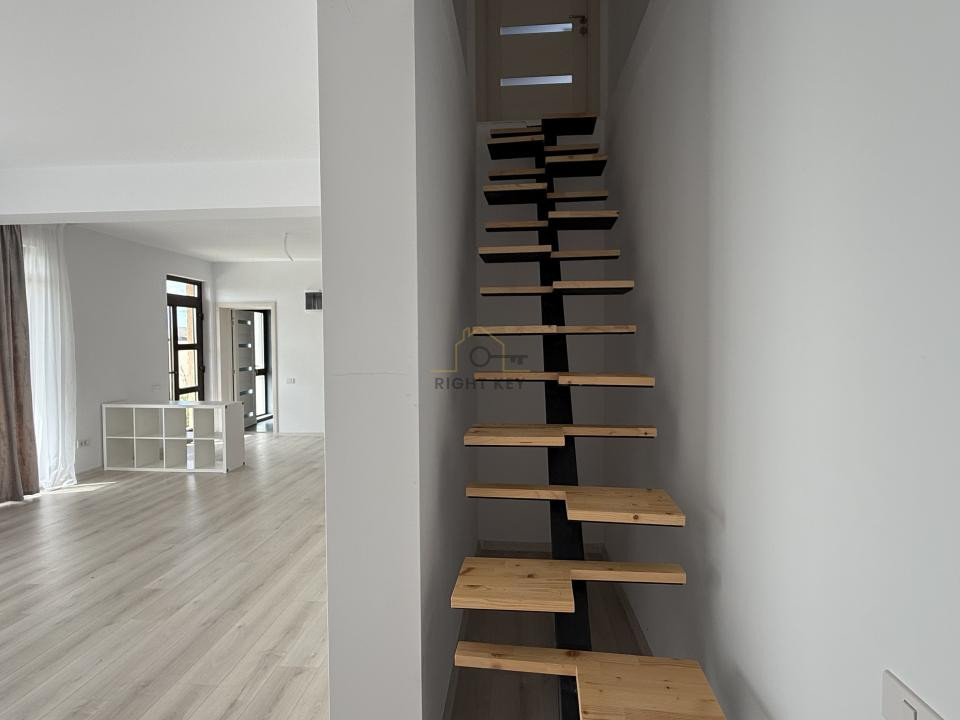Casa Parter+Pod, 3 Camere, T: 500mp, Cartier Rezidential! Comision 0%!