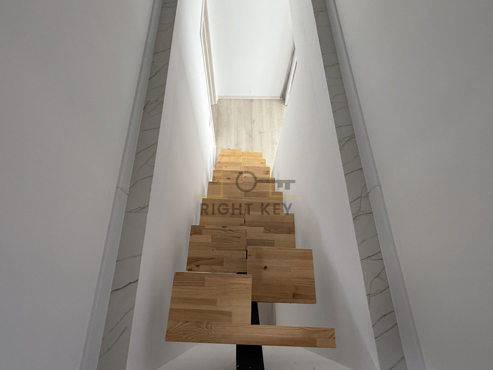 Casa Parter+Pod, 3 Camere, T: 500mp, Cartier Rezidential! Comision 0%!
