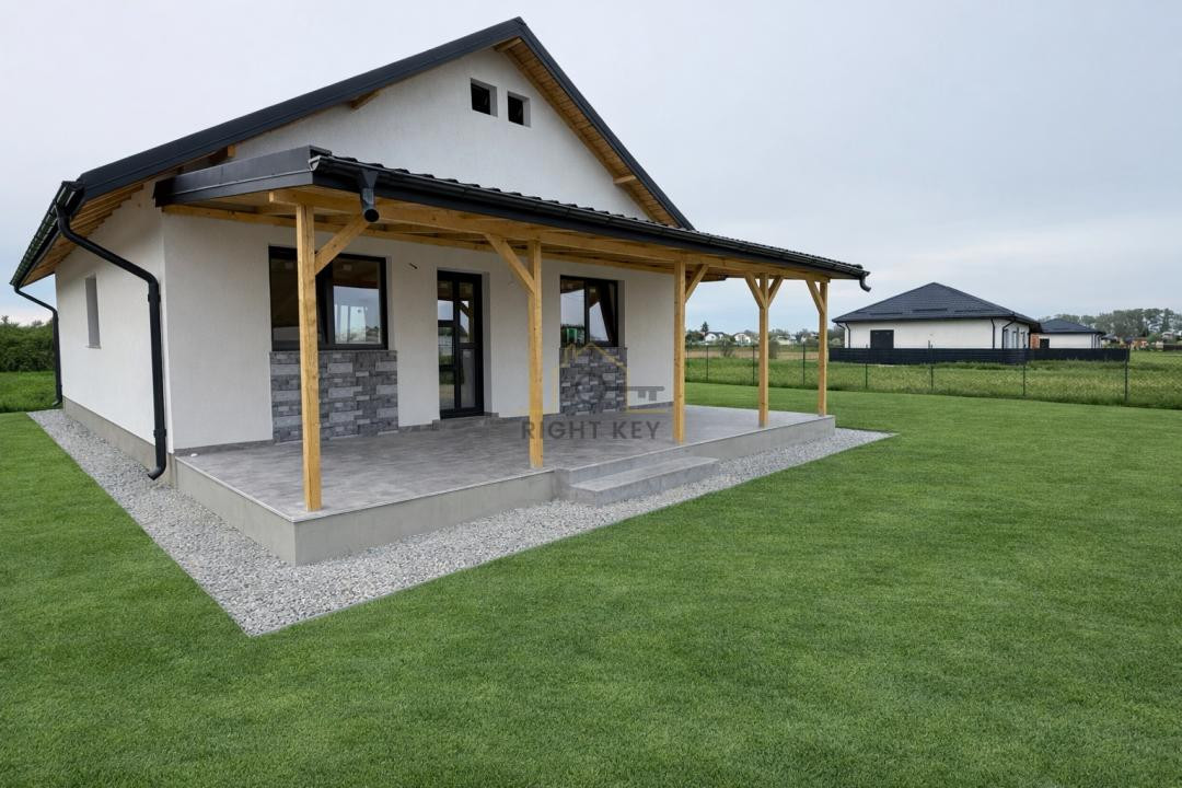Oportunitate! Casa P+Pod, Placa, 3 Camere, Teren 400M! Comision 0%!