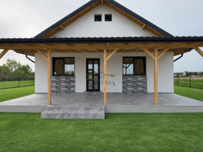 Oportunitate! Casa P+Pod, Placa, 3 Camere, Teren 400M! Comision 0%!