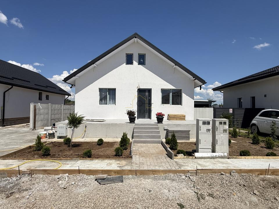 Super Pret! Casa P+pod placa, teren 250mp, clinceni! Comision 0%!