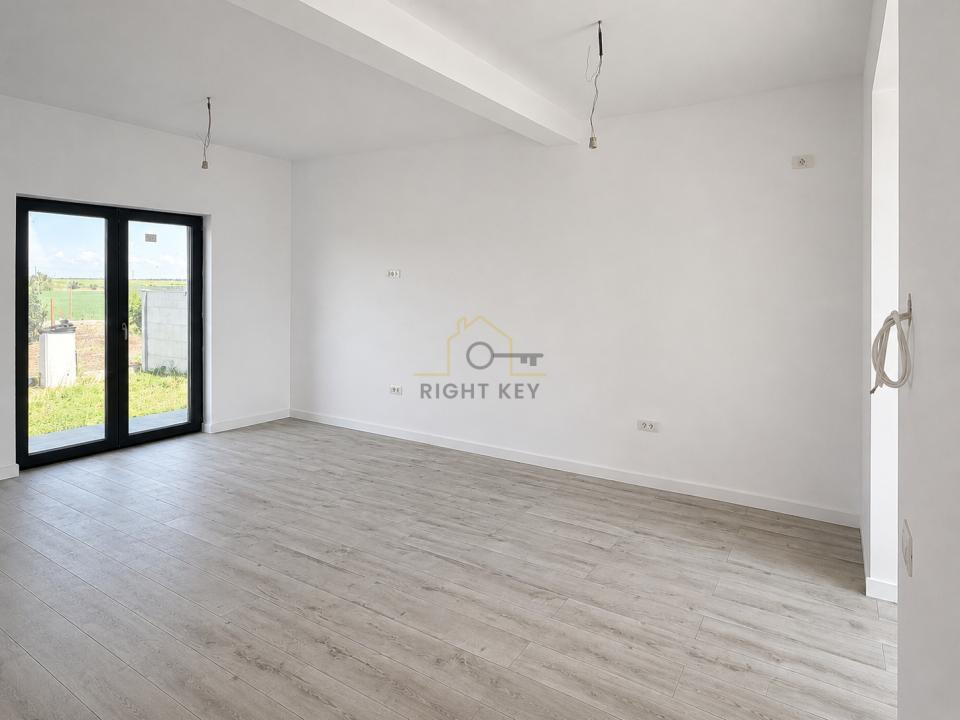 Casa parter, 4 cam, 400mp teren, toate utilitățile, asfalt! Comision0%