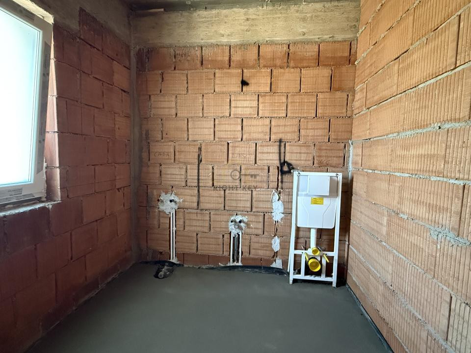 Casa P+1+Pod, 5 Cam, Teren: 300mp, Fotovoltaice! Comision 0%
