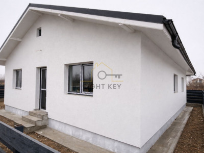 Casa parter 3 cam, transport in comun, 300mp teren! Comision 0%!