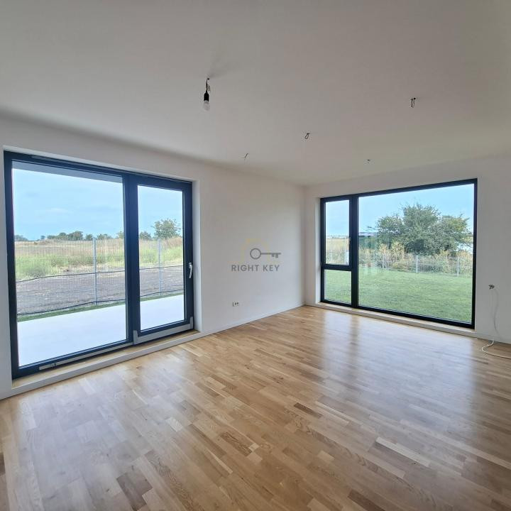Duplex P+1+M, 162 mp utili 162 mp utili , Curte 150 mp ,Dream Villas Otopeni