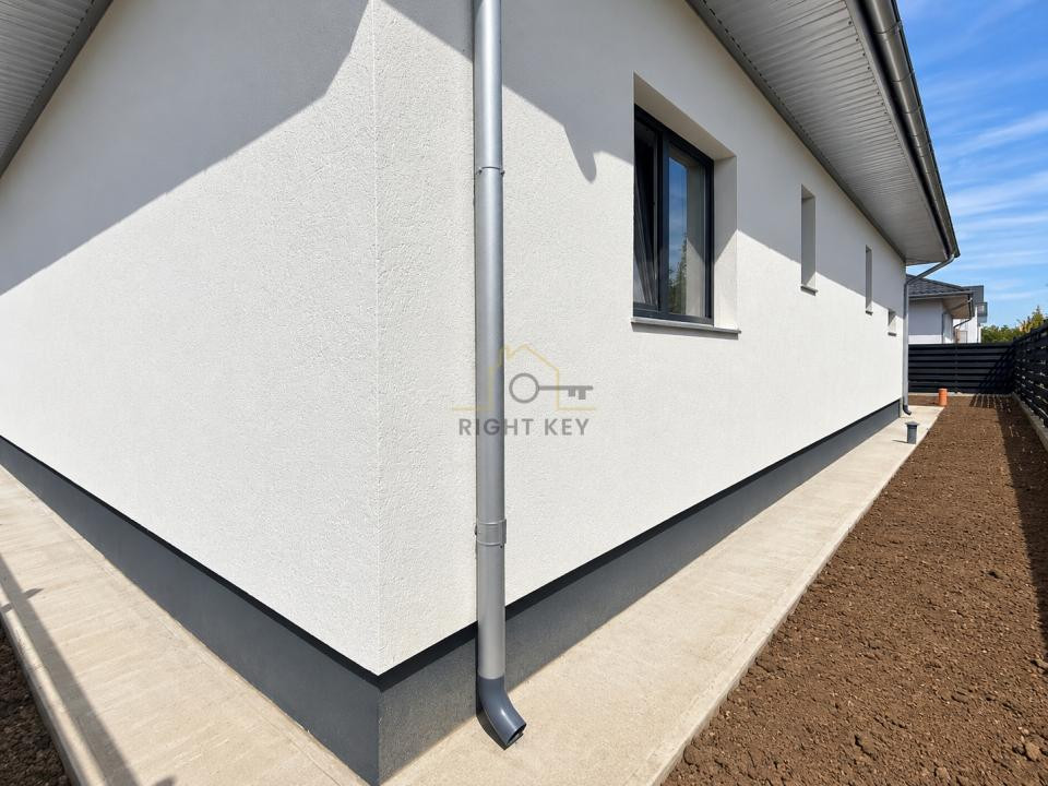 Casa parter P+pod, placa de beton, 4 camere, 330mp teren! Comision 0%