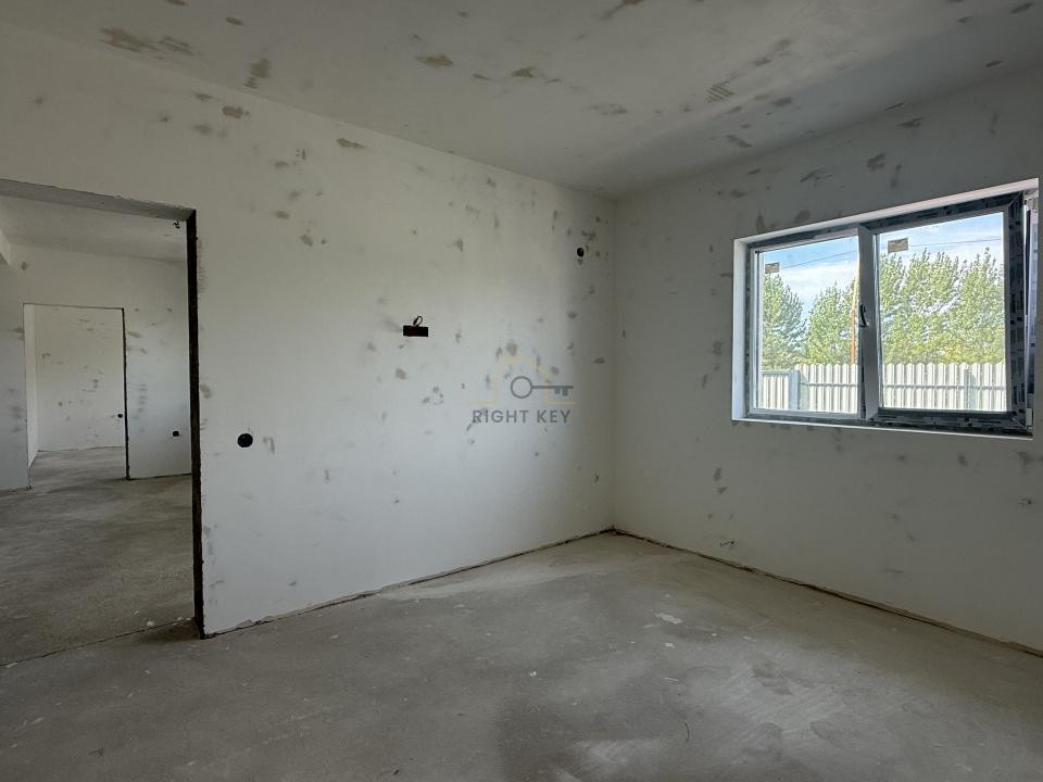 Casa parter P+pod, placa de beton, 4 camere, 330mp teren! Comision 0%