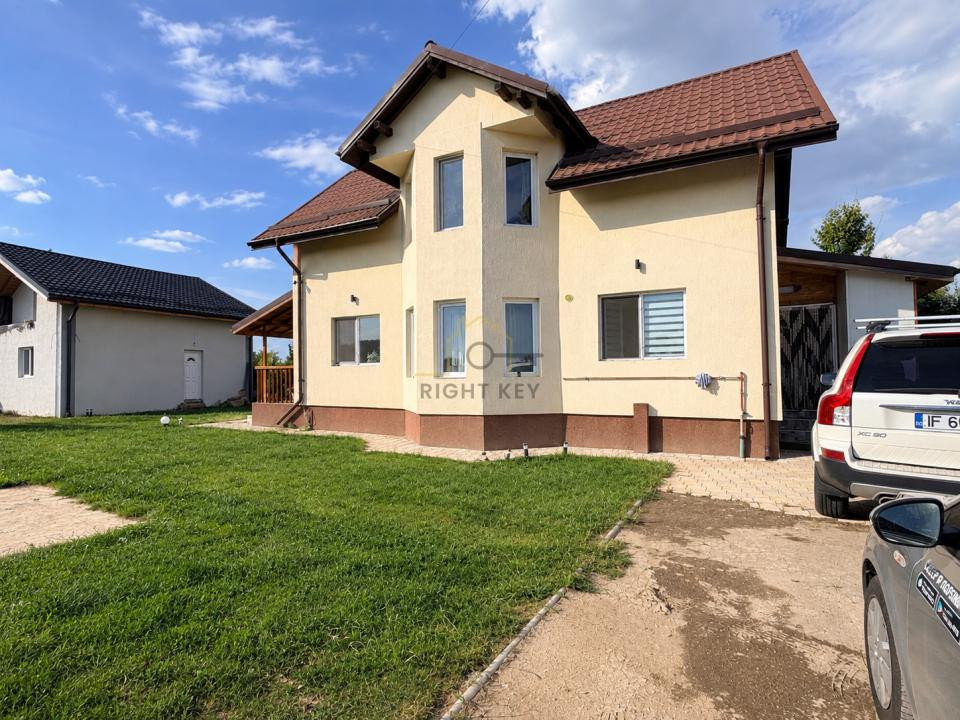 Teghes | 2 case | 9 camere | 4 băi | 600mp teren | comisio 0% 