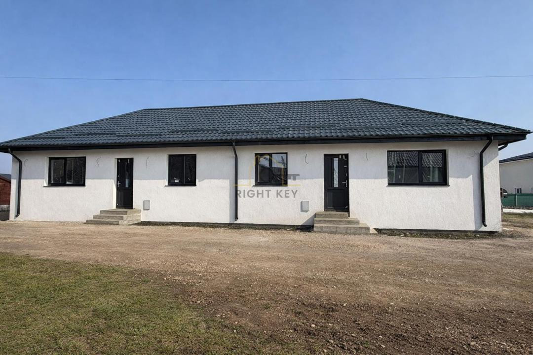 Oportunitate! Casa tip duplex, 3 cam, placa, T: 250mp! Comision 0%!