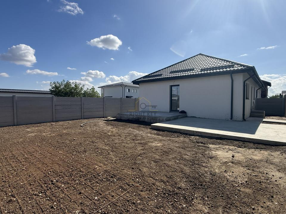 Oportunitate! Casa tip duplex, 3 cam, placa, T: 250mp! Comision 0%!