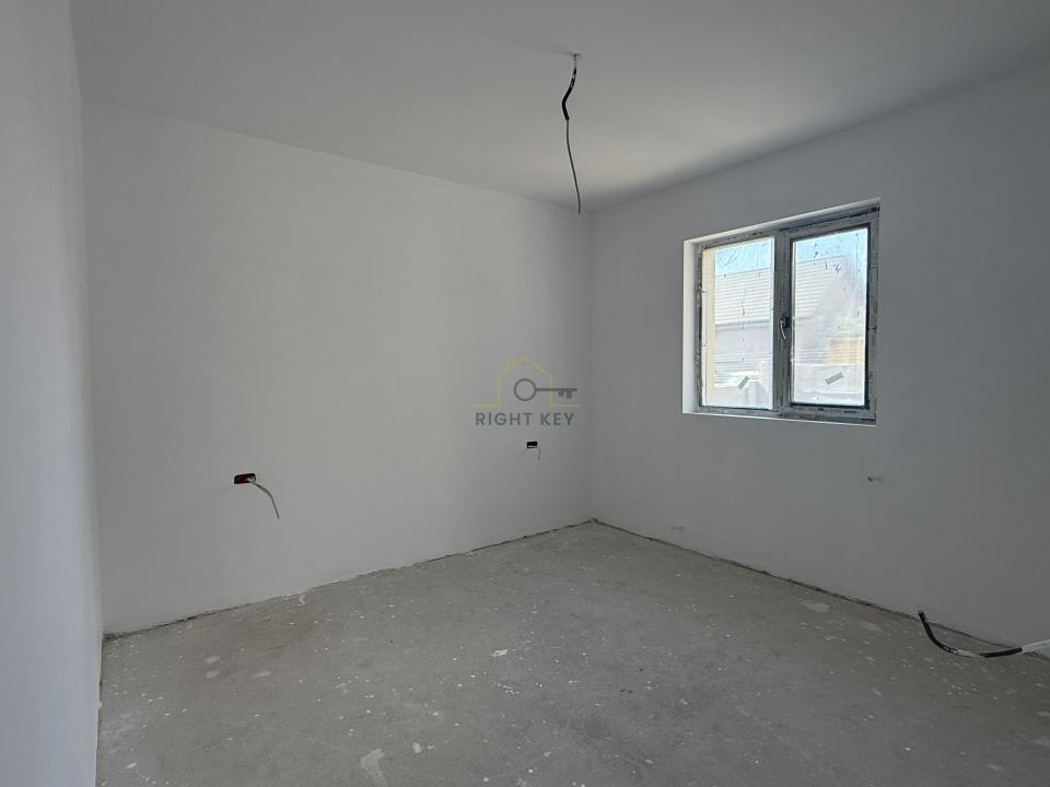 Oportunitate! Casa tip duplex, 3 cam, placa, T: 250mp! Comision 0%!