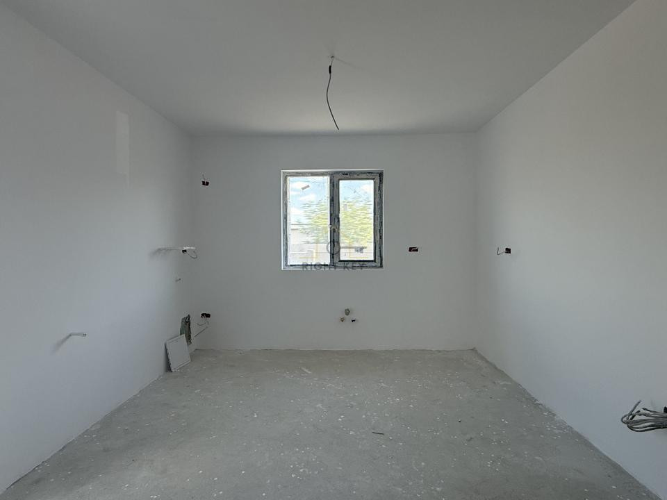 Oportunitate! Casa tip duplex, 3 cam, placa, T: 250mp! Comision 0%!