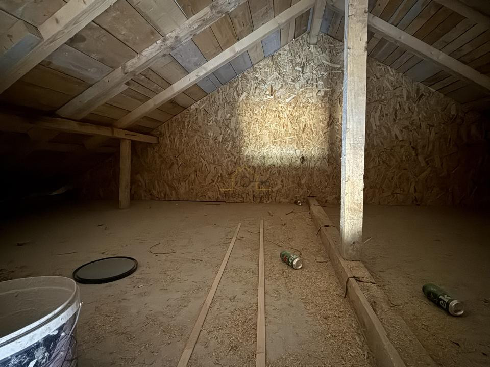 Oportunitate! Casa tip duplex, 3 cam, placa, T: 250mp! Comision 0%!
