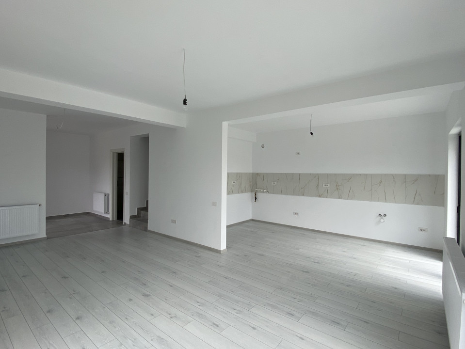 Super pret! Duplex 4 camere, 110mp, 288mp teren, toate utilitatile! 