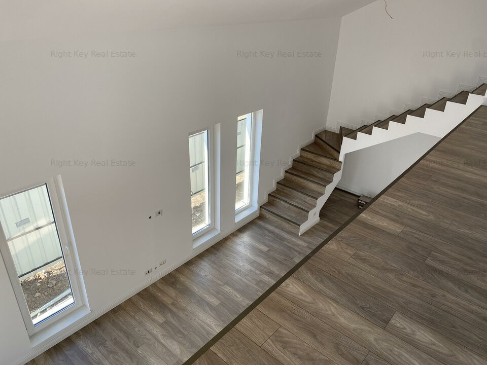 Individuală P+1, asfalt, utilități, pompă căldură, finisaje PREMIUM! Comision 0%