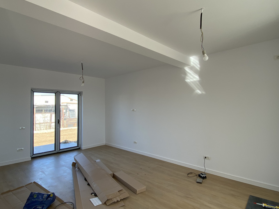 Casa parter, 4 cam, 400mp teren, toate utilitățile, asfalt! Comision0%